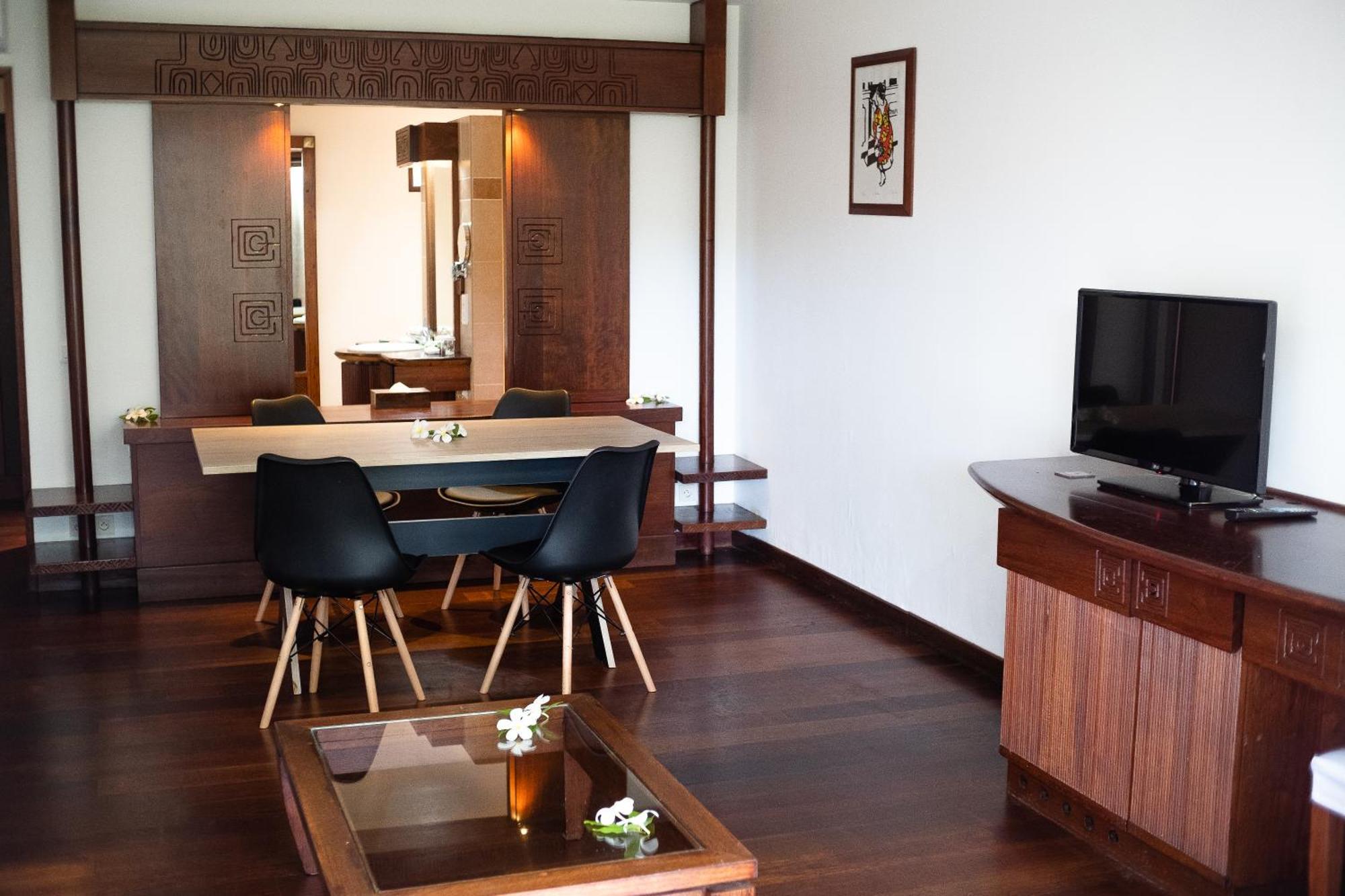 มานาวา บีช รีสอร์ต แอนด์ สปา - มัวเรีย Hotel Maharepa  ภายนอก รูปภาพ
